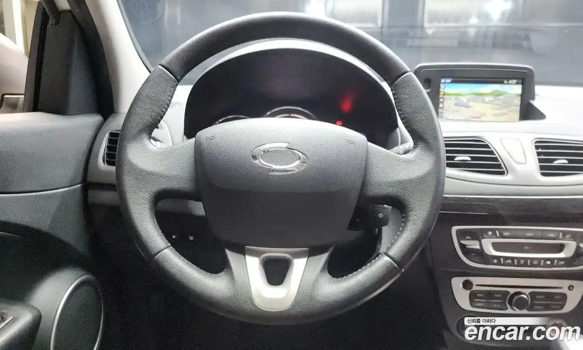 Renault SM3 2015 1.6 Автомат в Москве № 107247, фото 4