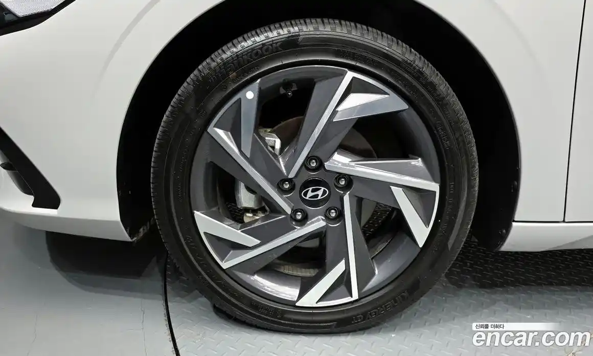 Hyundai Avante 2025 1.6 Автомат в Москве № 108331, фото 15