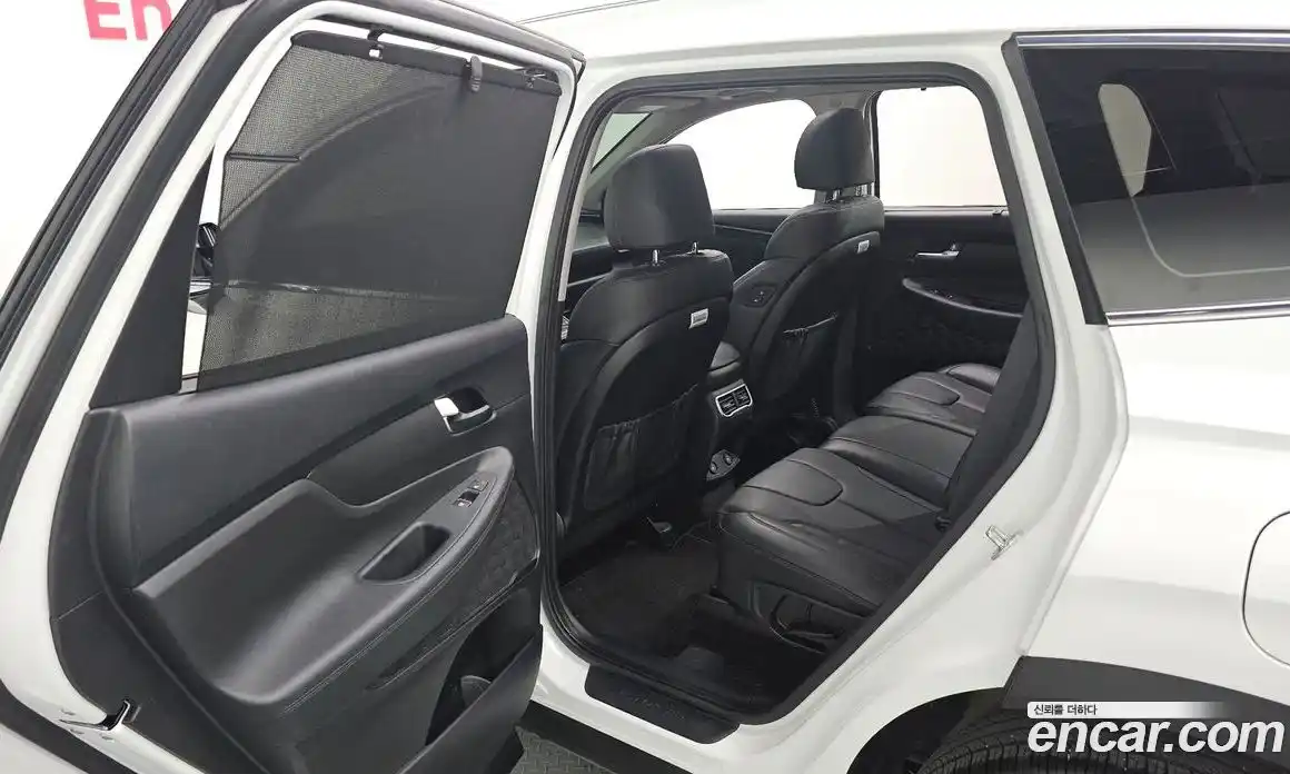 Hyundai Santa Fe 2022 2.2 Автомат в Москве № 111376, фото 14