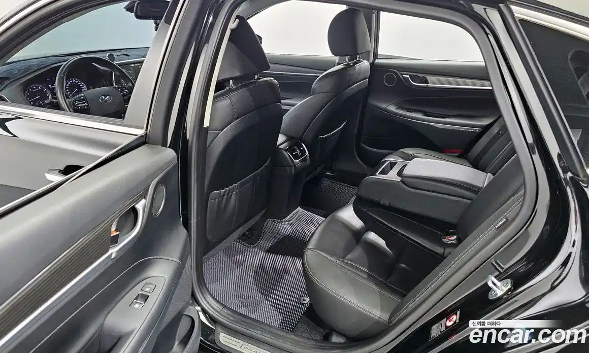 Hyundai Grandeur 2019 3.0 Автомат в Москве № 111768, фото 16