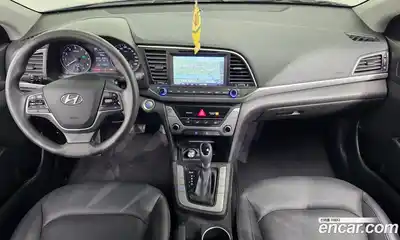 Hyundai Avante 2018 1.6 Автомат в Москве № 113075, миниатюра 3