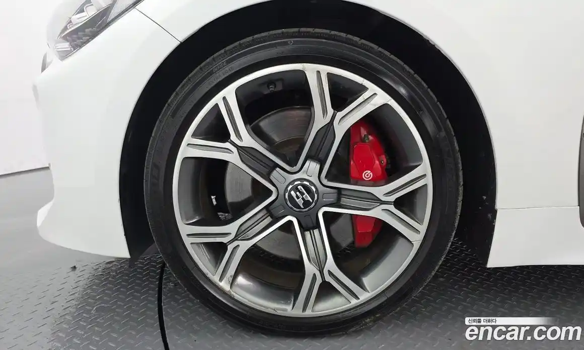 Kia Stinger 2018 2.0 Автомат в Москве № 120199, фото 19