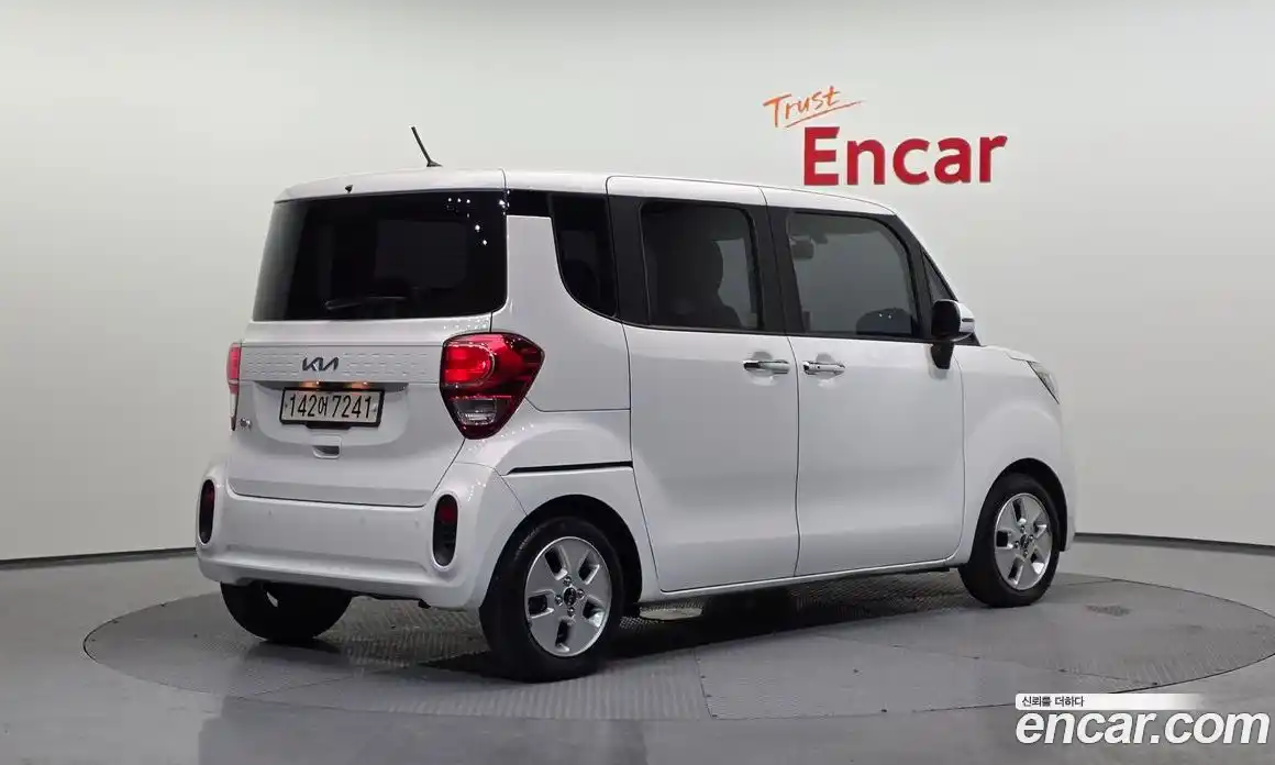 Kia Ray 2022 1.0 Автомат в Москве № 121264, фото 11