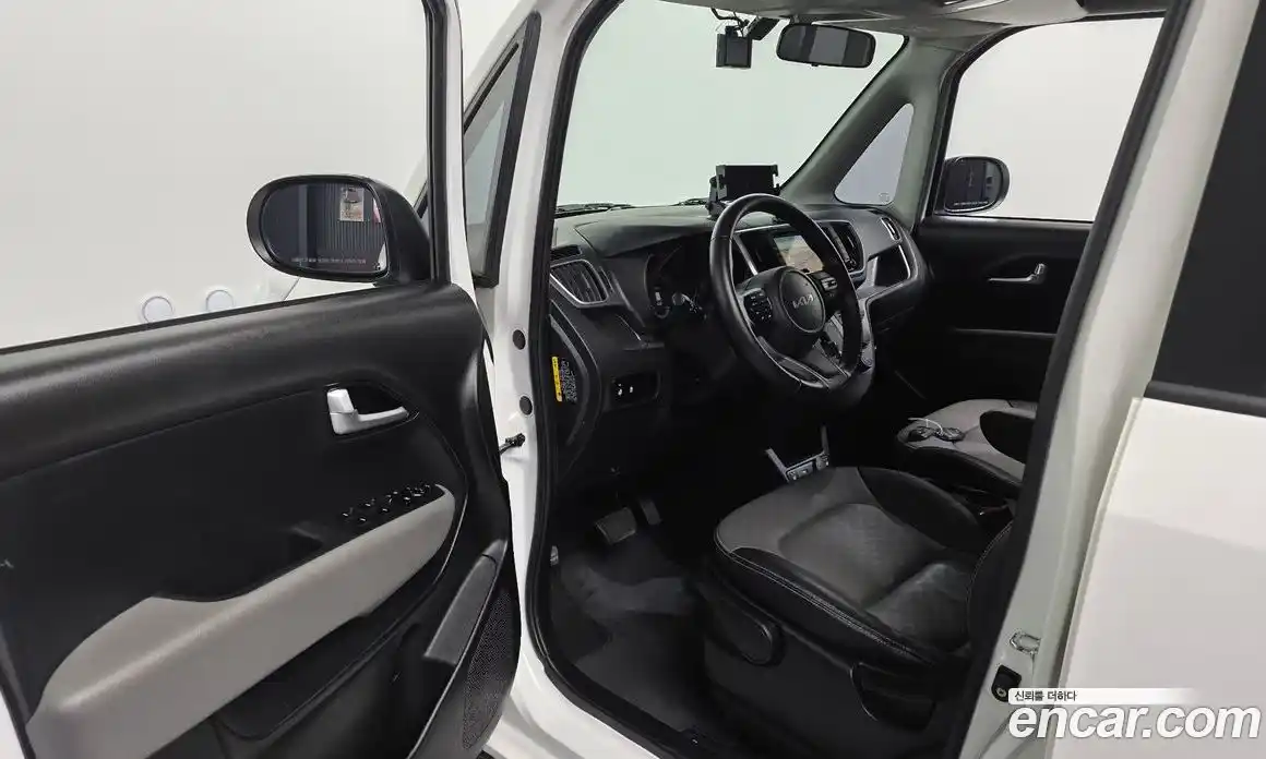 Kia Ray 2022 1.0 Автомат в Москве № 121264, фото 13