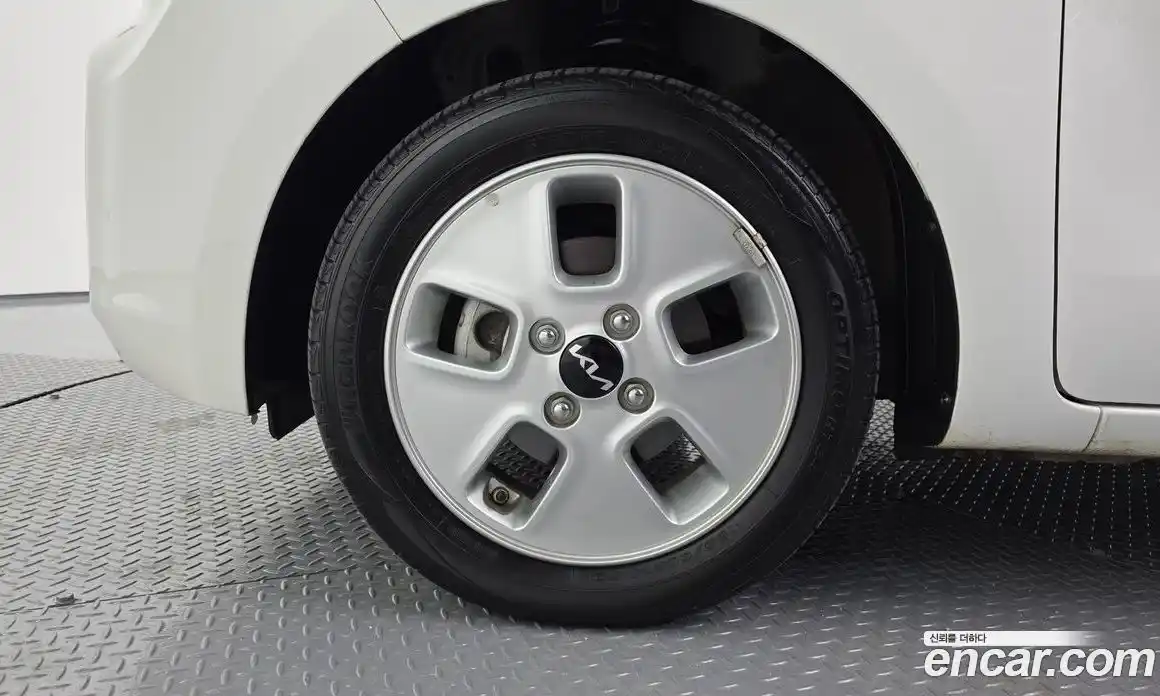 Kia Ray 2022 1.0 Автомат в Москве № 121264, фото 19