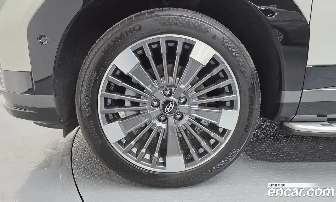 Hyundai Santa Fe 2025 1.6 Автомат в Москве № 124518, фото 4