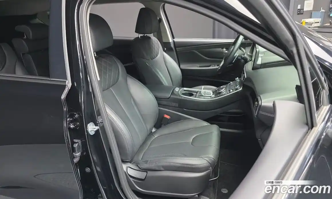 Hyundai Santa Fe 2023 2.2 Автомат в Москве № 126341, фото 14