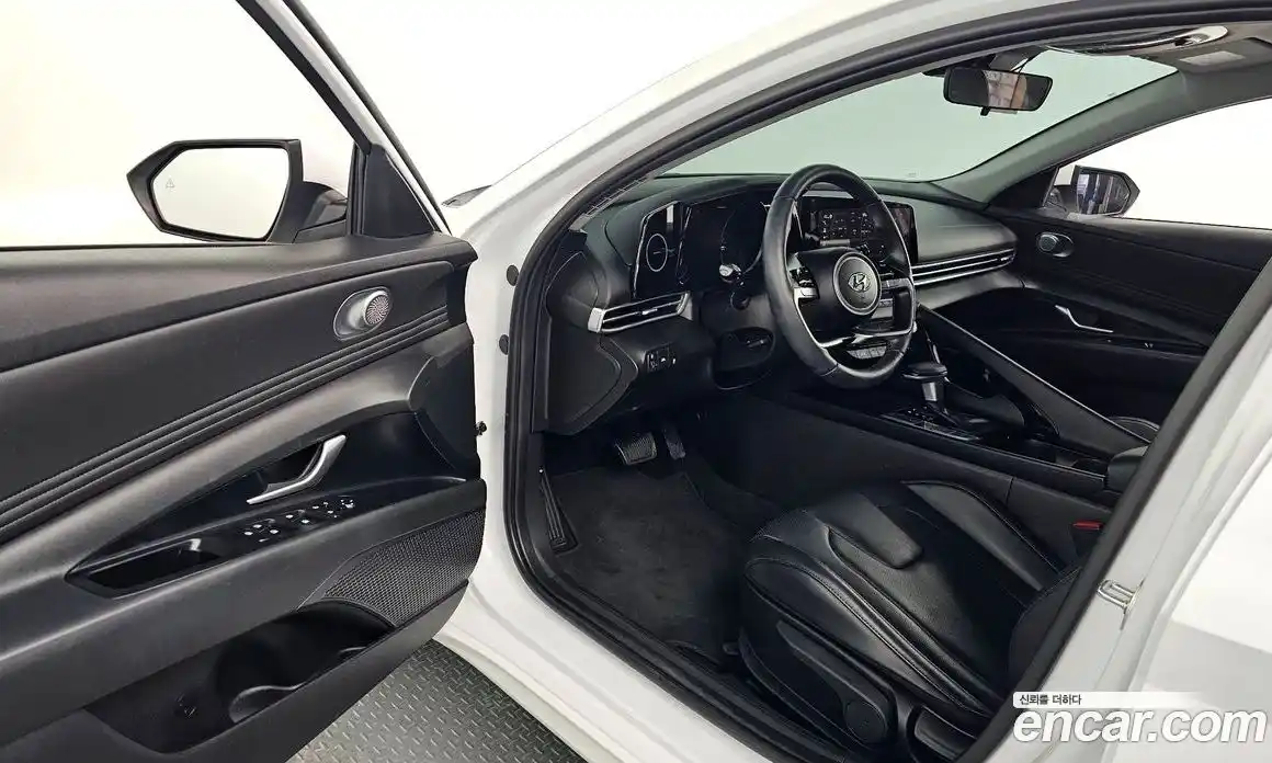 Hyundai Avante 2023 1.6 Автомат в Москве № 126570, фото 20