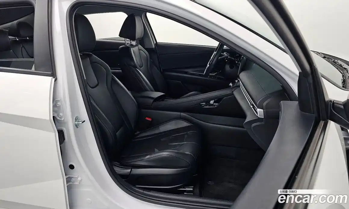 Hyundai Avante 2023 1.6 Автомат в Москве № 126570, фото 10