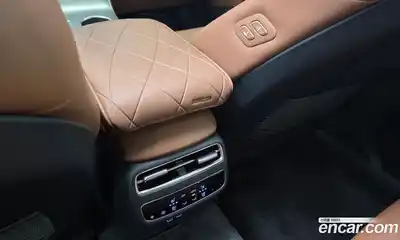 Genesis GV70 2025 2.5 Автомат в Москве № 127287, миниатюра 2