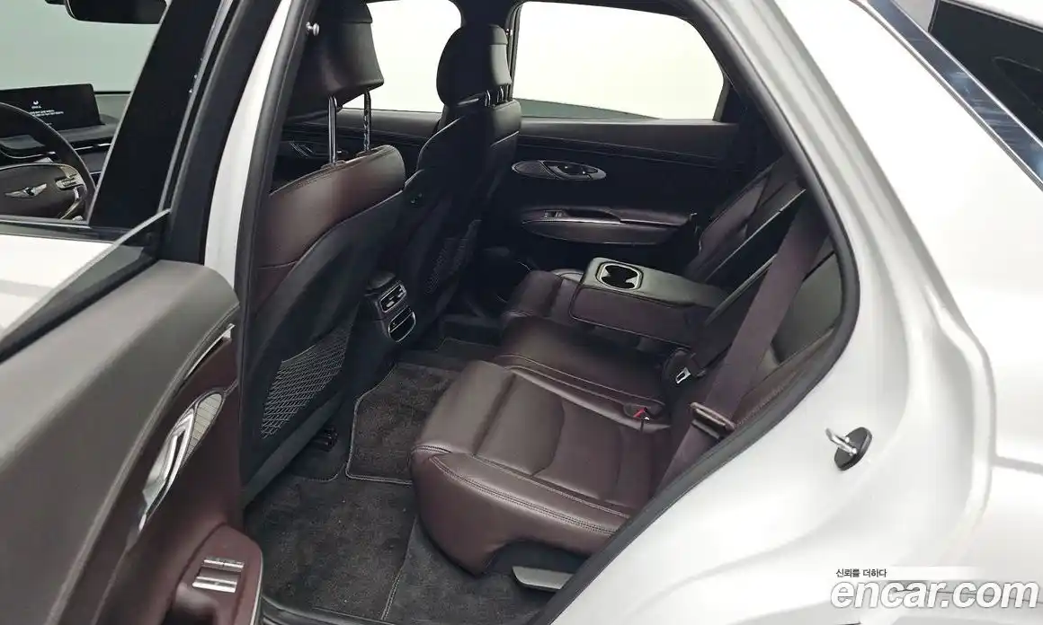 Genesis GV70 2023 2.5 Автомат в Москве № 13110, фото 8