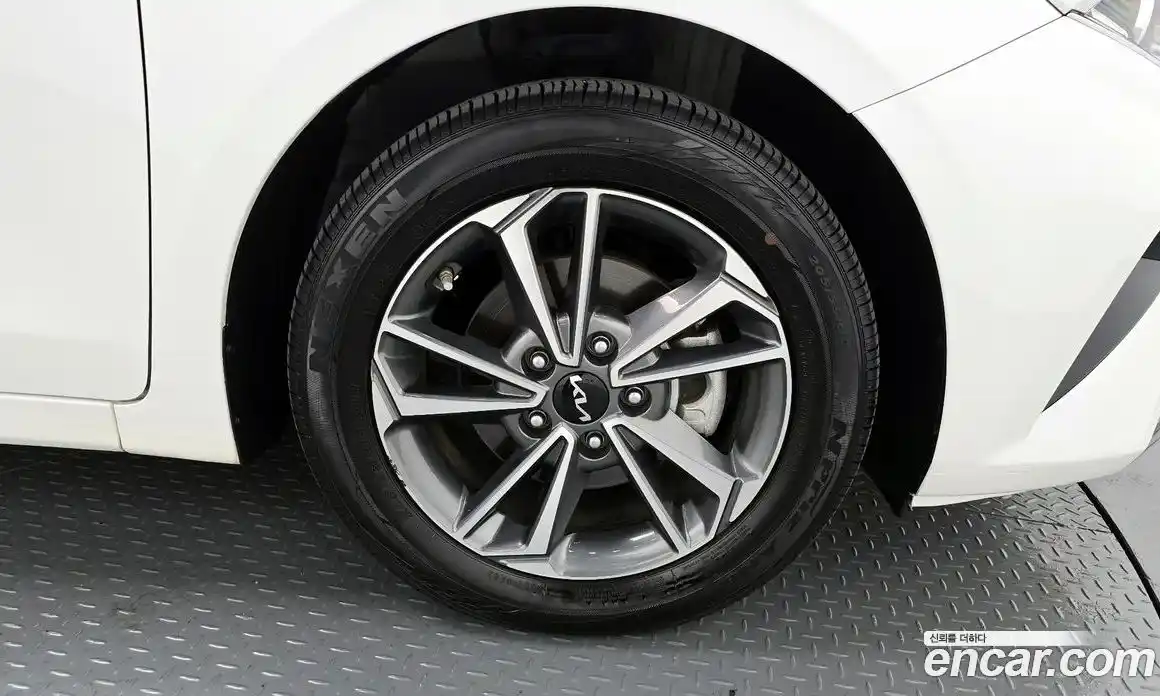 Kia K3 2022 1.6 Автомат в Москве № 134128, фото 13