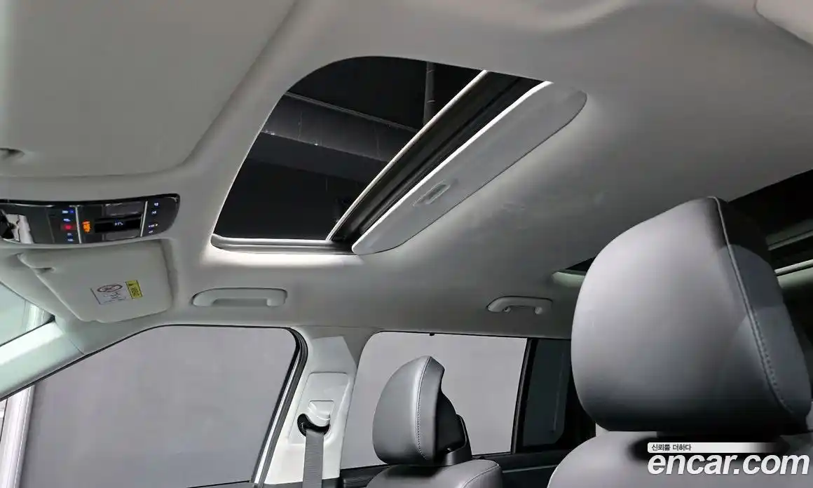 Hyundai Santa Fe 2024 1.6 Автомат в Москве № 134460, фото 19