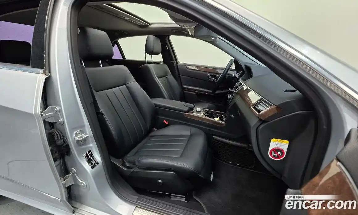 Mercedes-Benz E-Class 2011 3.5 Автомат в Москве № 142973, фото 20