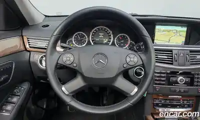 Mercedes-Benz E-Class 2011 3.5 Автомат в Москве № 142973, миниатюра 2