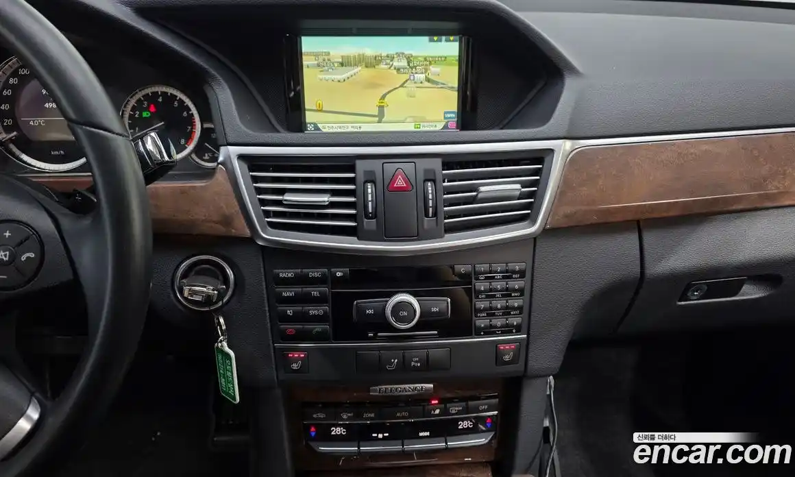 Mercedes-Benz E-Class 2011 3.5 Автомат в Москве № 142973, фото 3