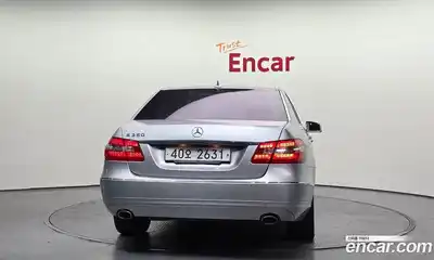 Mercedes-Benz E-Class 2011 3.5 Автомат в Москве № 142973, миниатюра 9