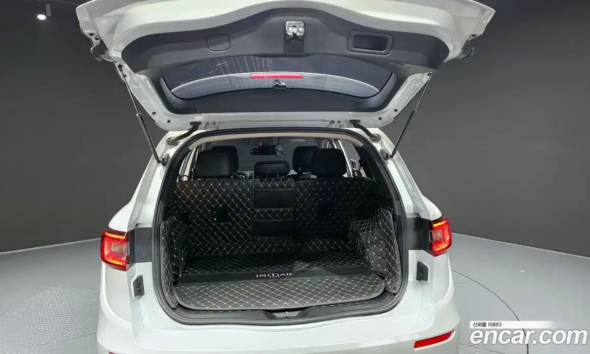 Renault QM6 2017 2.0 Автомат в Москве № 144786, фото 13