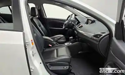 Renault SM3 2015 1.6 Автомат в Москве № 147615, миниатюра 11