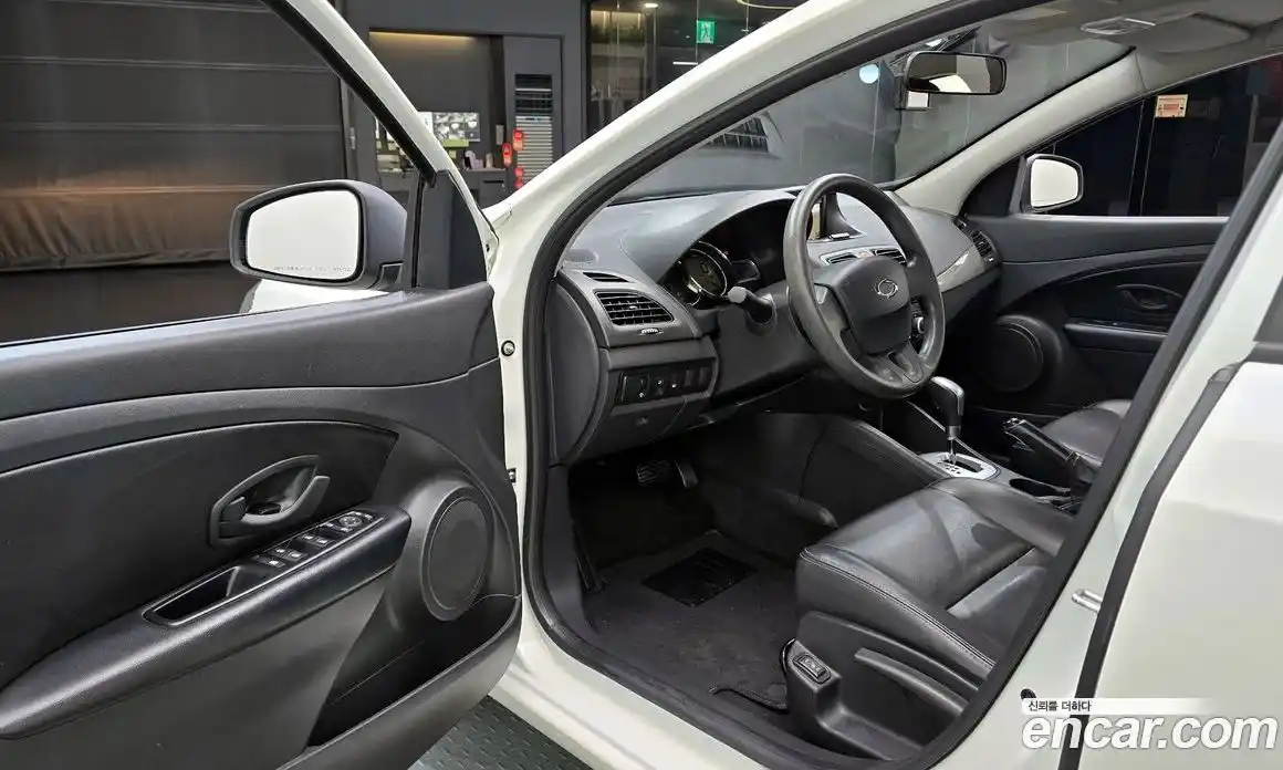 Renault SM3 2015 1.6 Автомат в Москве № 147615, фото 9