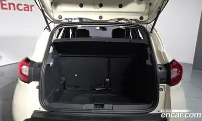 Renault QM3 2016 1.5 Автомат в Москве № 148068, миниатюра 12