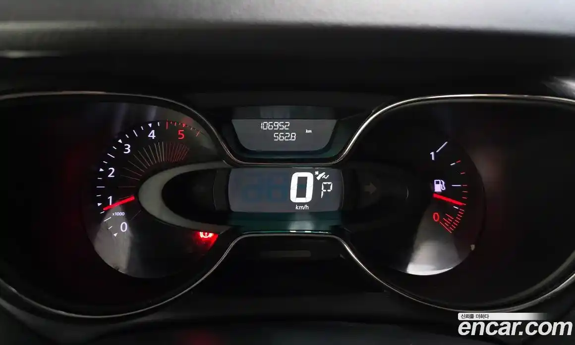 Renault QM3 2016 1.5 Автомат в Москве № 148068, фото 14