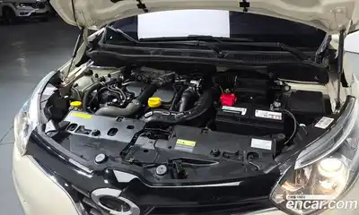 Renault QM3 2016 1.5 Автомат в Москве № 148068, миниатюра 5