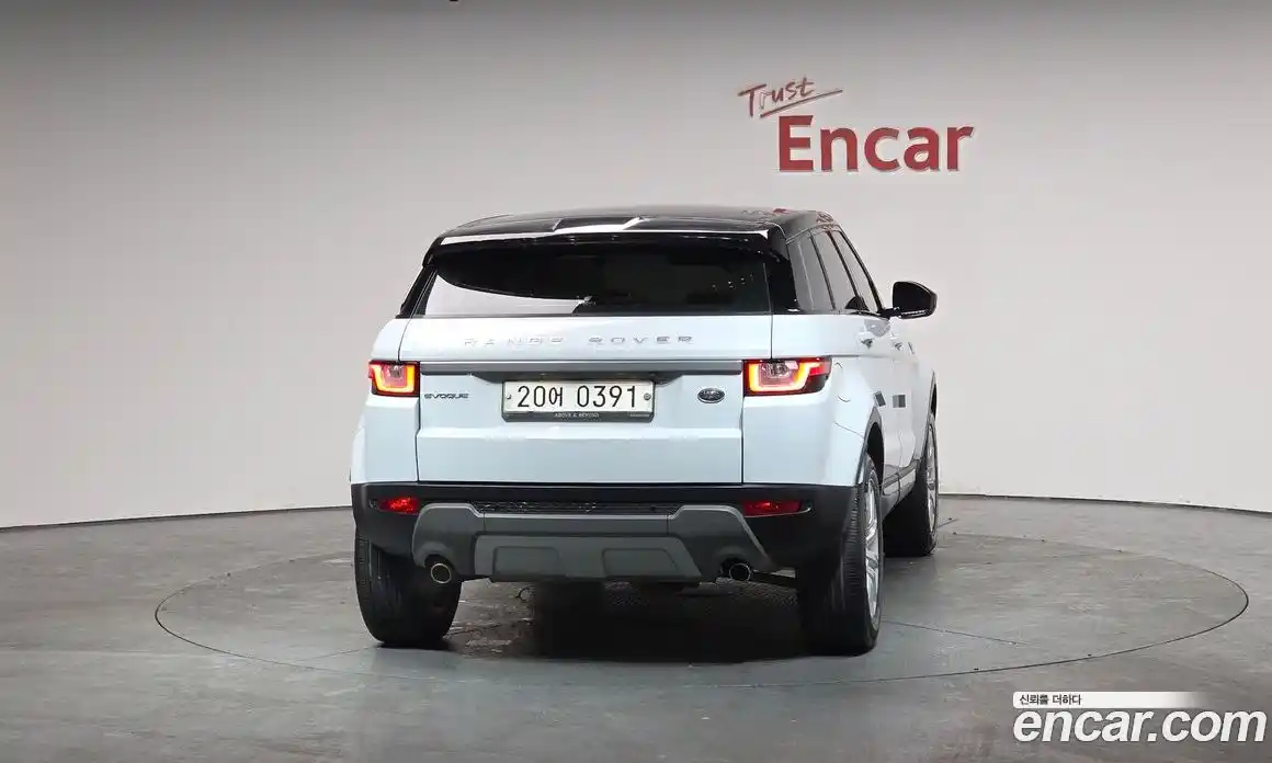 Land Rover Range-Rover Evoque 2016 2.0 Автомат в Москве № 154002, фото 14
