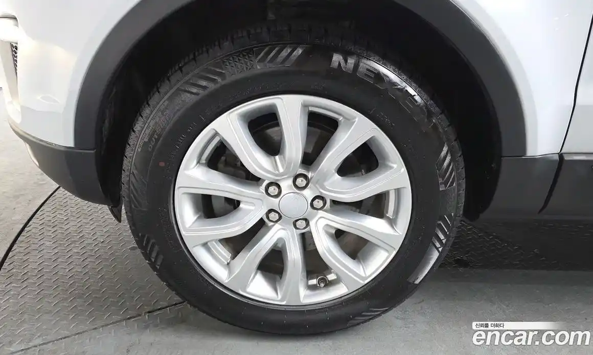 Land Rover Range-Rover Evoque 2016 2.0 Автомат в Москве № 154002, фото 19