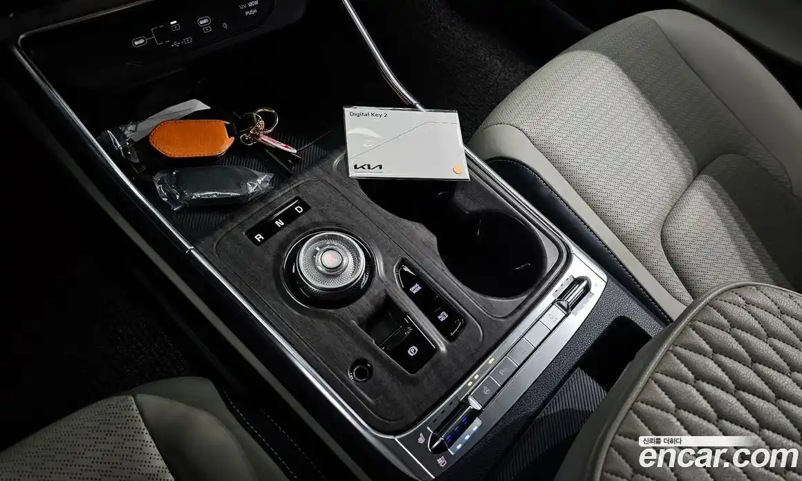 Kia Canival 2024 1.6 Автомат в Москве № 15642, фото 11