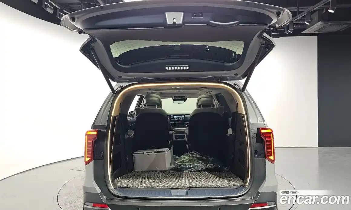 Kia Canival 2024 1.6 Автомат в Москве № 15642, фото 17