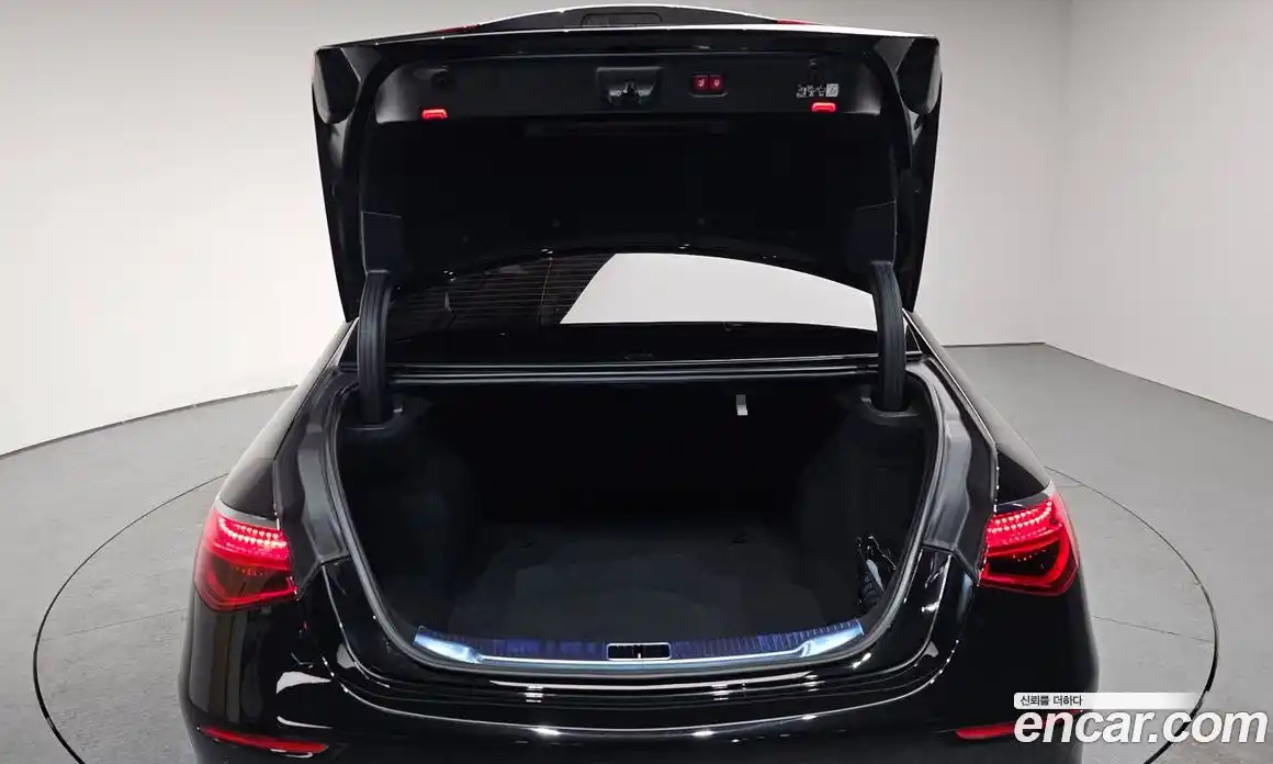 Mercedes-Benz S-Class 2023 3.0 Автомат в Москве № 160820, фото 9