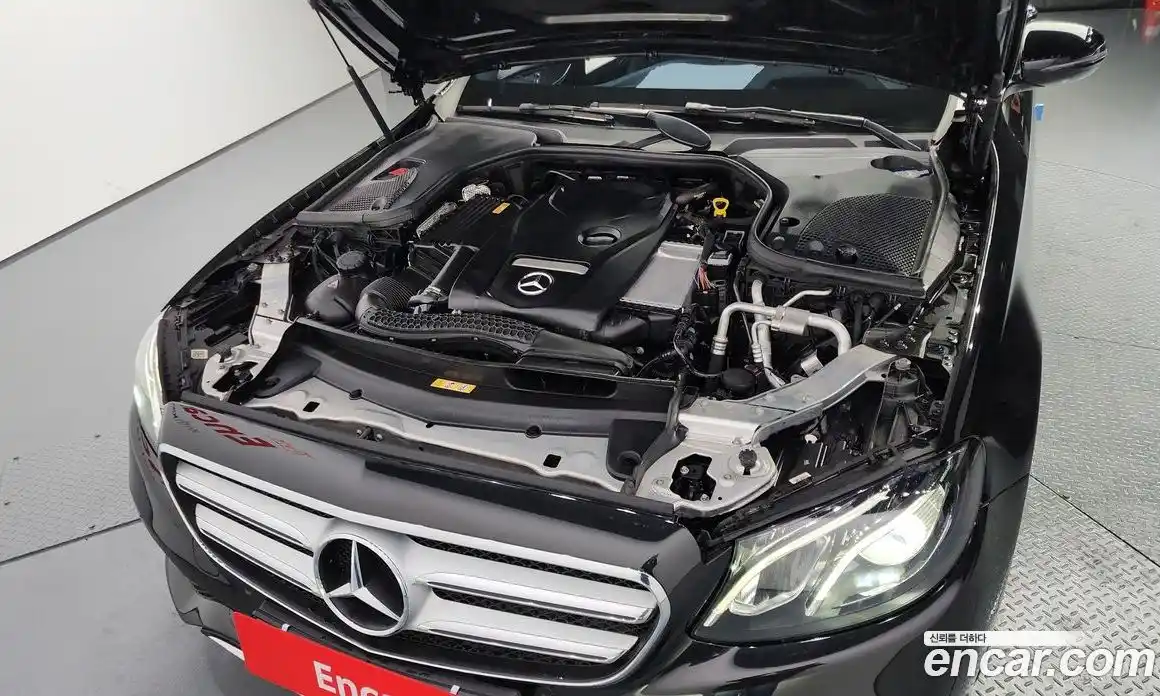 Mercedes-Benz E-Class 2017 2.0 Автомат в Москве № 161739, фото 15