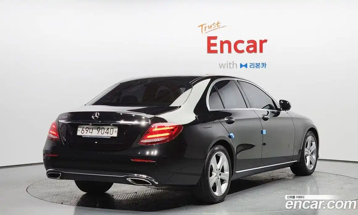 Mercedes-Benz E-Class 2017 2.0 Автомат в Москве № 161739, фото 17