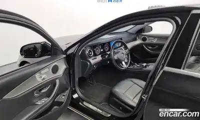 Mercedes-Benz E-Class 2017 2.0 Автомат в Москве № 161739, миниатюра 6