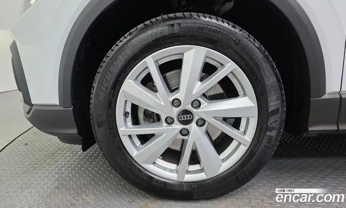 Audi Q2 2023 2.0 Автомат в Москве № 163181, фото 19