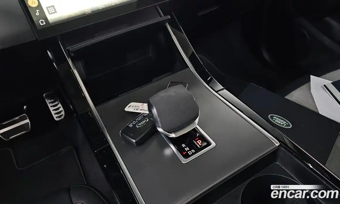 Land Rover Range-Rover Evoque 2024 2.0 Автомат в Москве № 165969, фото 6