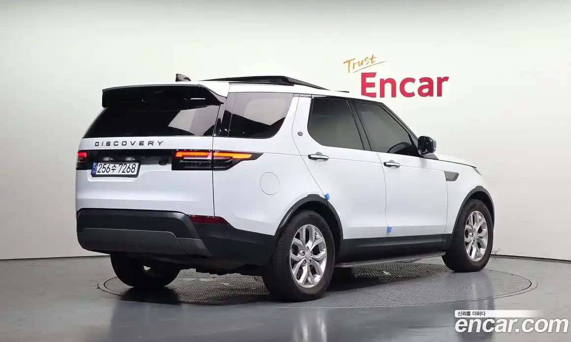 Land Rover Discovery 2018 2.0 Автомат в Москве № 166364, фото 12