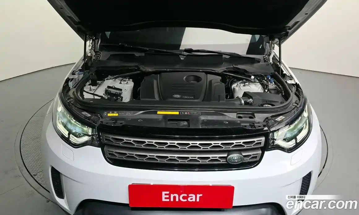 Land Rover Discovery 2018 2.0 Автомат в Москве № 166364, фото 16