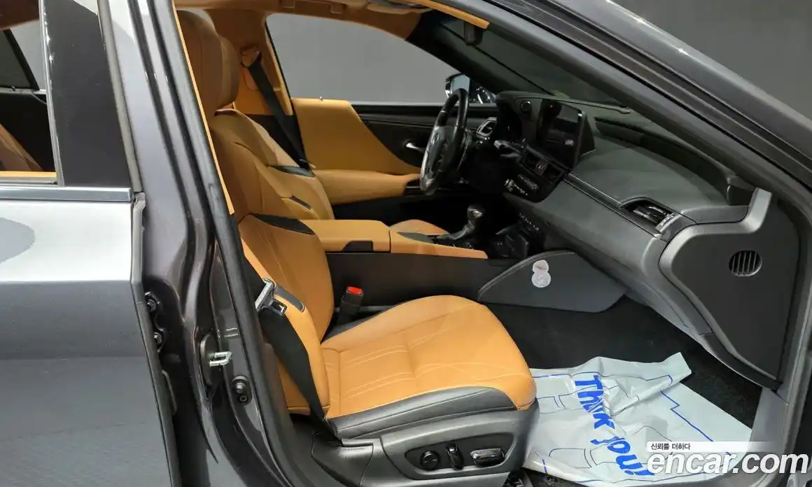 Lexus ES 2022 2.5 Автомат в Москве № 168212, фото 1