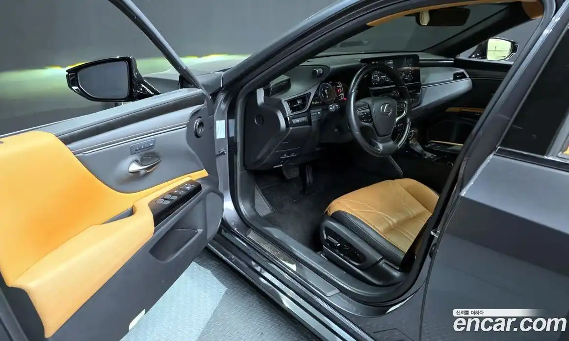 Lexus ES 2022 2.5 Автомат в Москве № 168212, фото 9