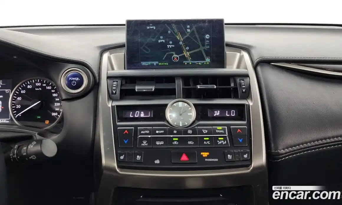 Lexus NX 2015 2.5 Автомат в Москве № 168310, фото 11