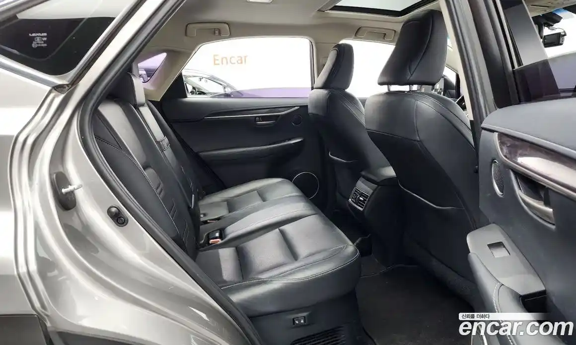 Lexus NX 2015 2.5 Автомат в Москве № 168310, фото 6