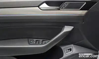 Volkswagen Arteon 2019 2.0 Автомат в Москве № 169107, миниатюра 2