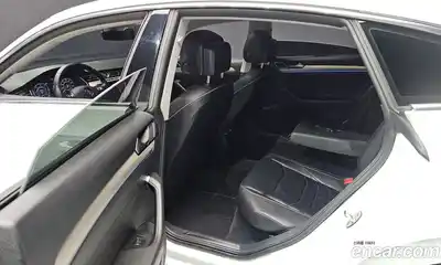 Volkswagen Arteon 2019 2.0 Автомат в Москве № 169107, миниатюра 10