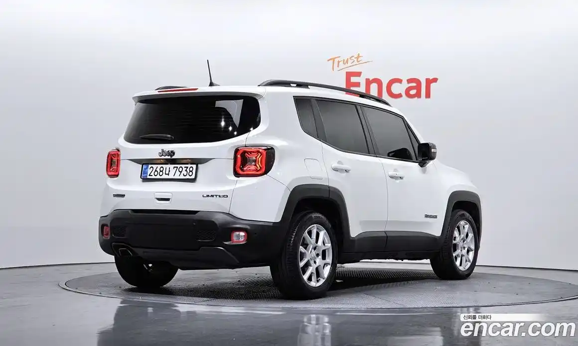 Jeep Renegade 2020 1.6 Автомат в Москве № 169573, фото 8