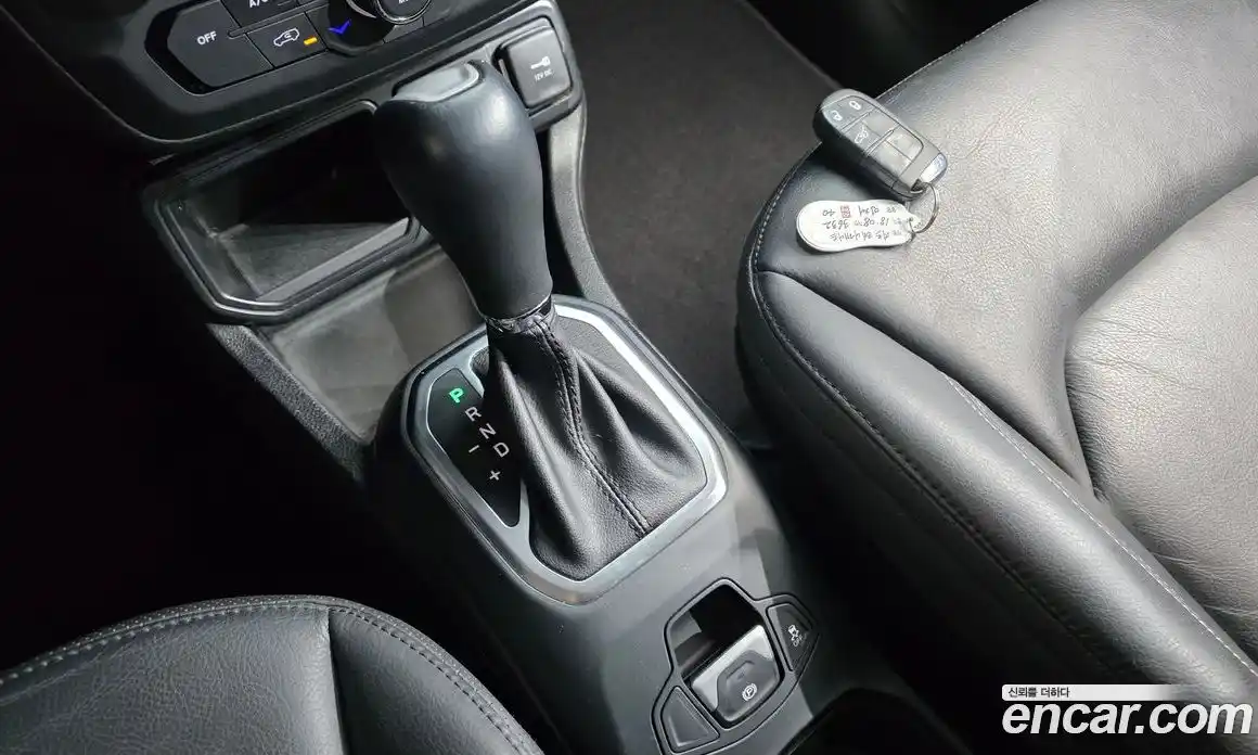 Jeep Renegade 2018 2.4 Автомат в Москве № 169664, фото 12