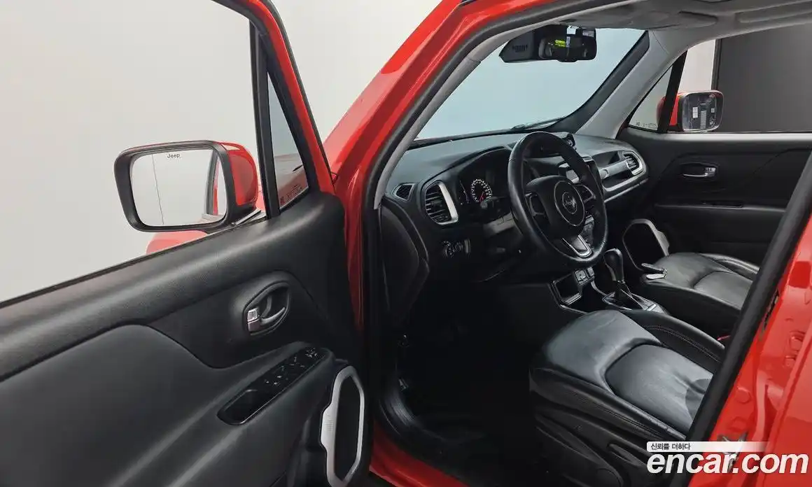 Jeep Renegade 2018 2.4 Автомат в Москве № 169664, фото 18