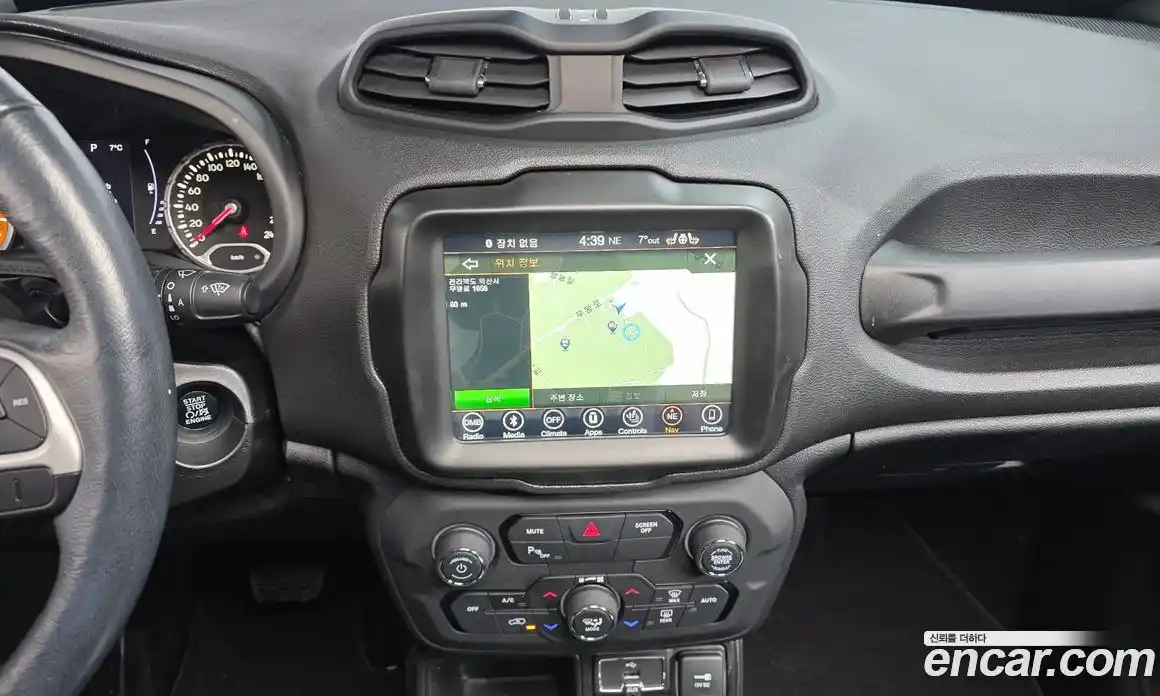 Jeep Renegade 2018 2.4 Автомат в Москве № 169664, фото 19