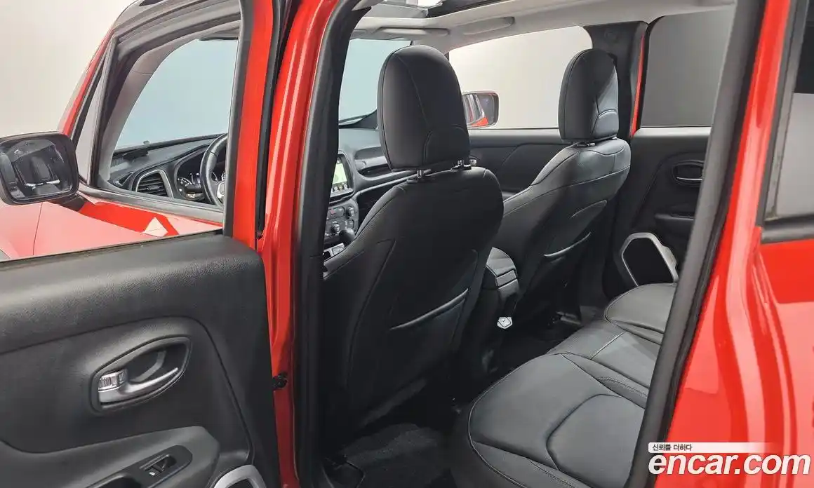 Jeep Renegade 2018 2.4 Автомат в Москве № 169664, фото 20